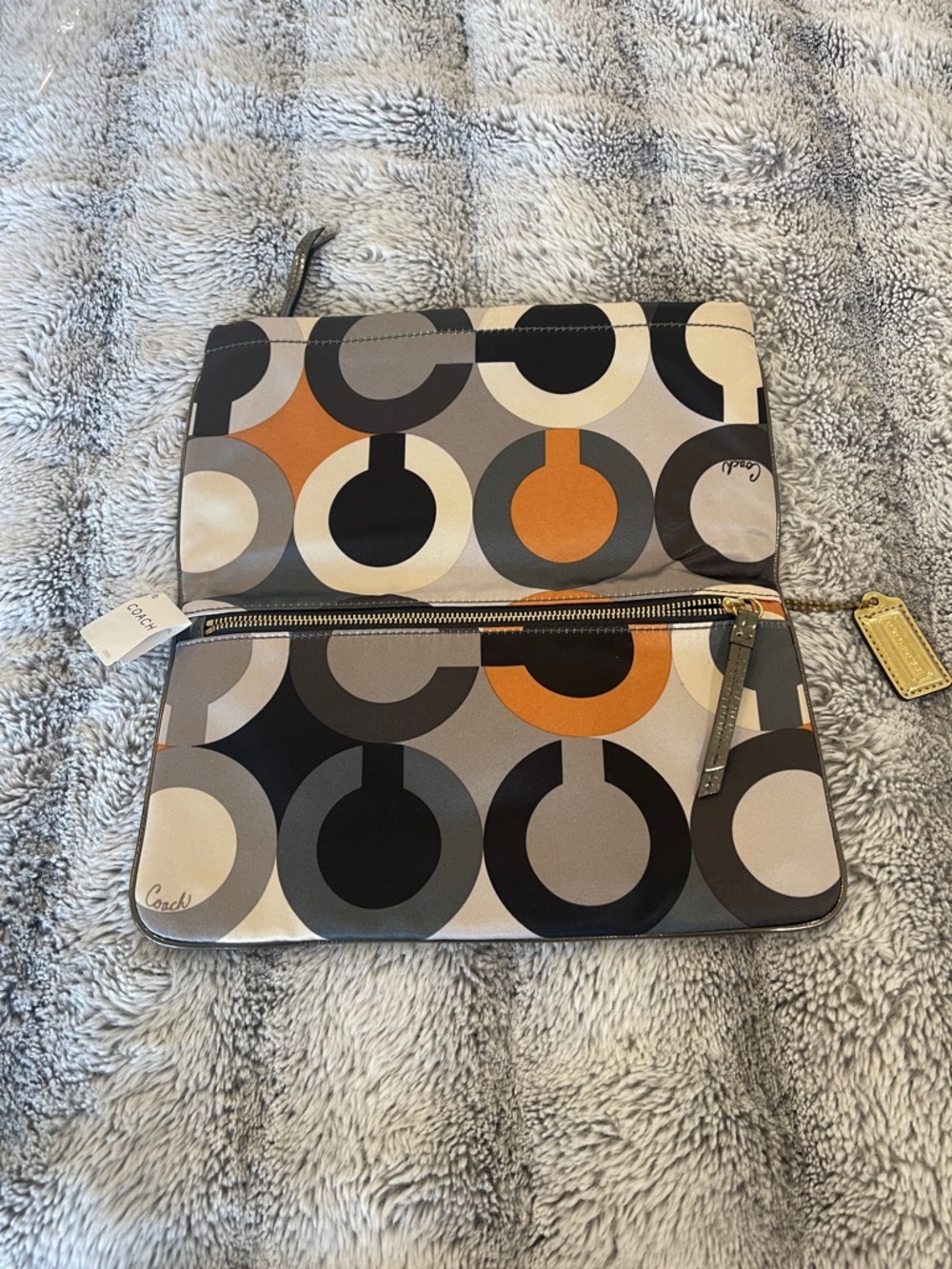 COACH AMANDA FOLDOVER CLUTCH WITH UNBRANDED CHAIN - Picture 3 of 12